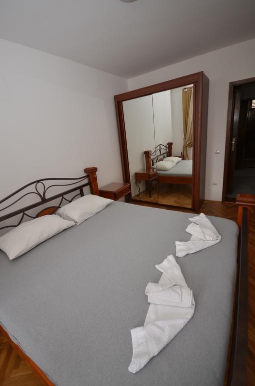 Apartments Minja S Petrovac Екстериор снимка